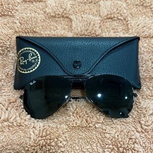 Ray-Ban Black Metal Aviator Sunglasses
